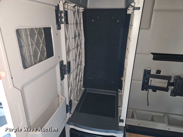 image for item EB8219 2019 Peterbilt 579 semi truck