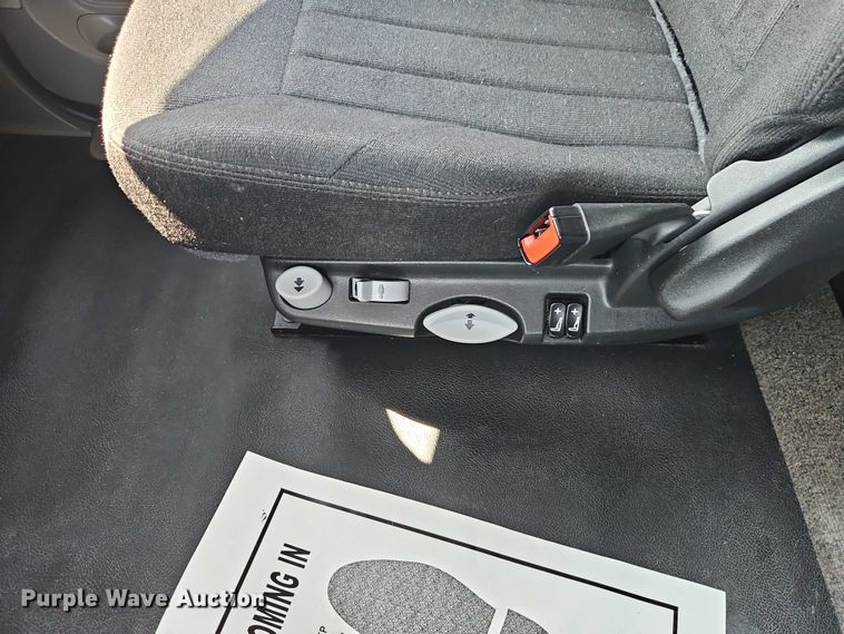 image for item EB8219 2019 Peterbilt 579 semi truck