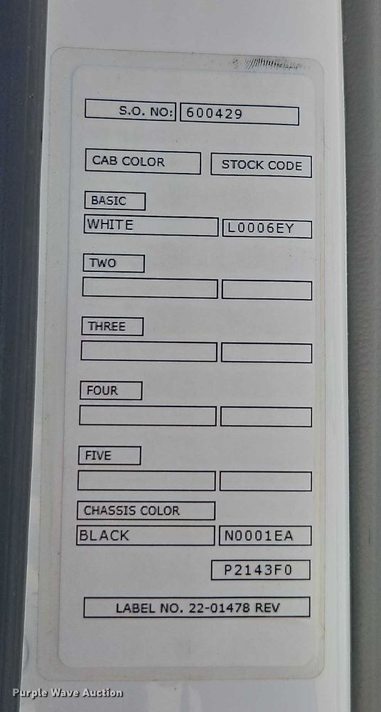 image for item EB8219 2019 Peterbilt 579 semi truck