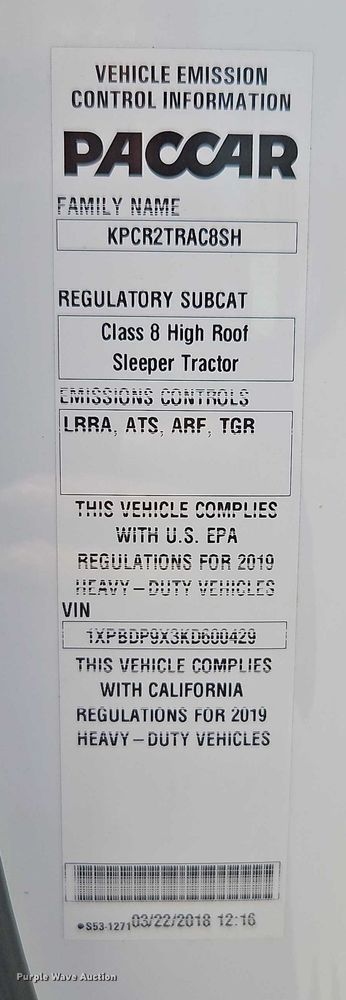 image for item EB8219 2019 Peterbilt 579 semi truck