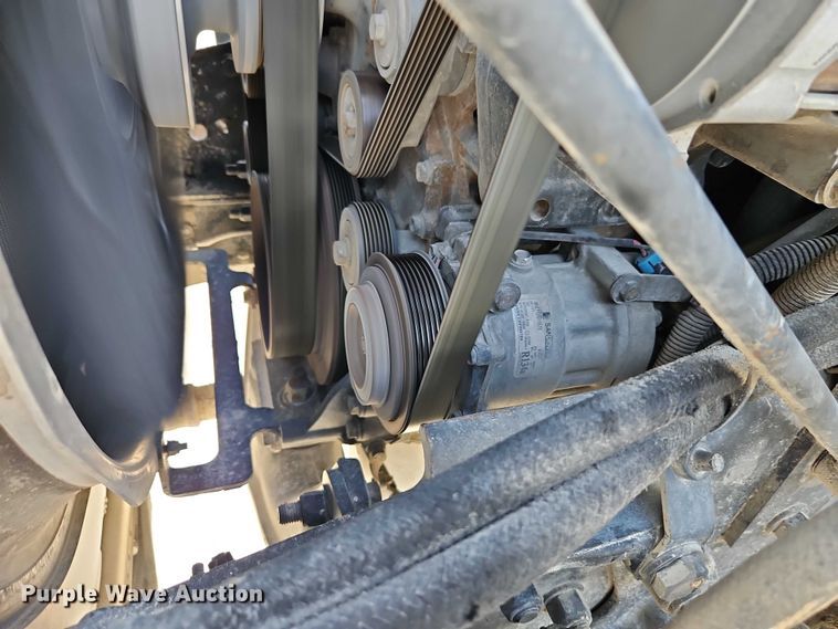 image for item EB8220 2013 Kenworth T660 semi truck