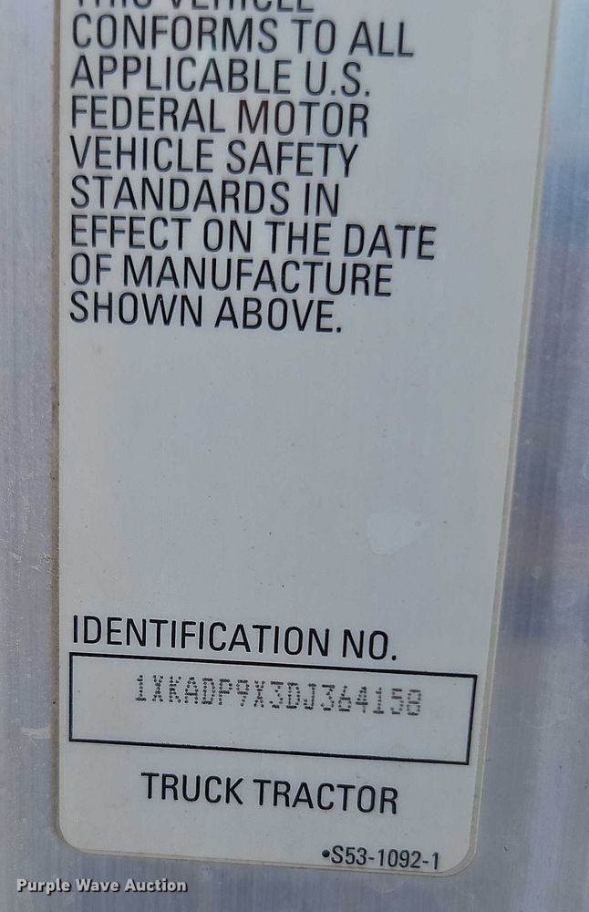 image for item EB8221 2013 Kenworth T660 semi truck