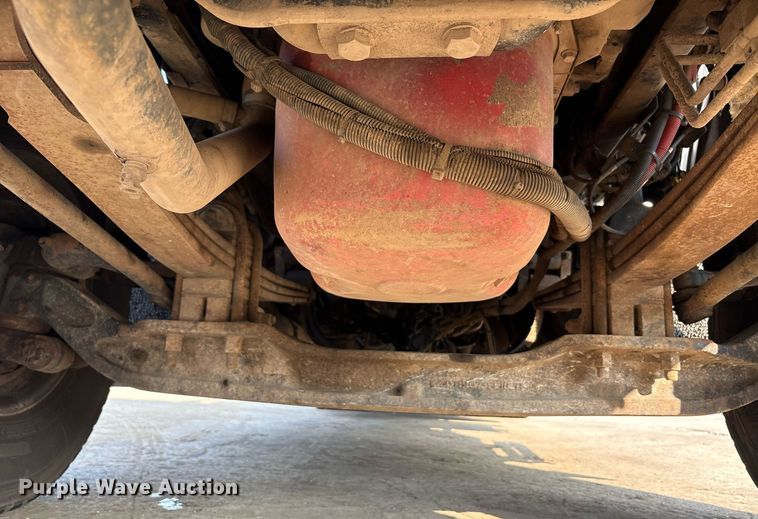 image for item EC4370 2015 Kenworth T800 roll-off container truck