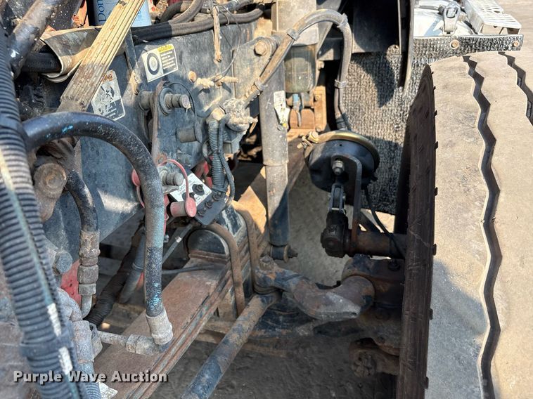 image for item EC4370 2015 Kenworth T800 roll-off container truck