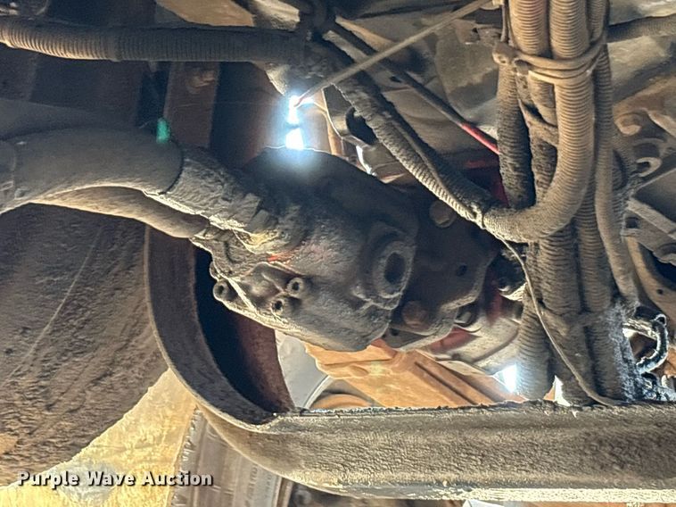 image for item EC4370 2015 Kenworth T800 roll-off container truck