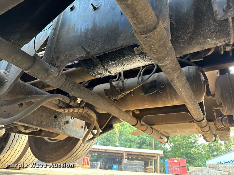 image for item EC4370 2015 Kenworth T800 roll-off container truck