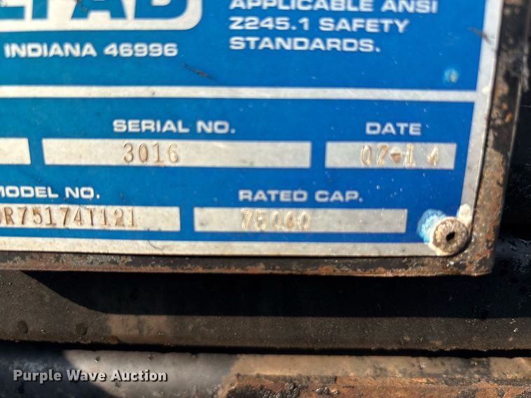 image for item EC4370 2015 Kenworth T800 roll-off container truck