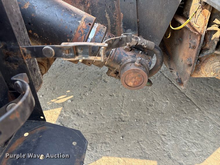 image for item EC4370 2015 Kenworth T800 roll-off container truck