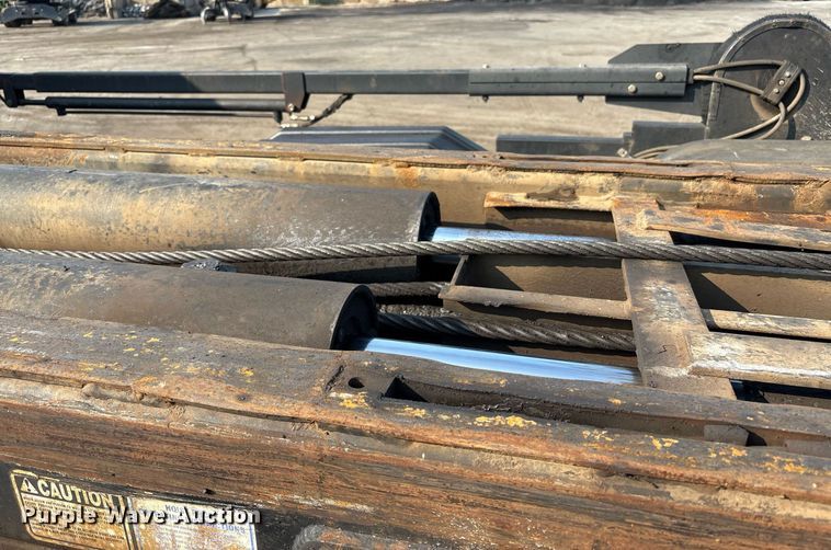 image for item EC4370 2015 Kenworth T800 roll-off container truck