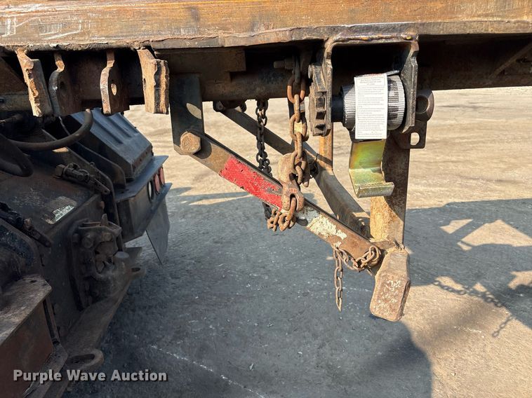 image for item EC4370 2015 Kenworth T800 roll-off container truck