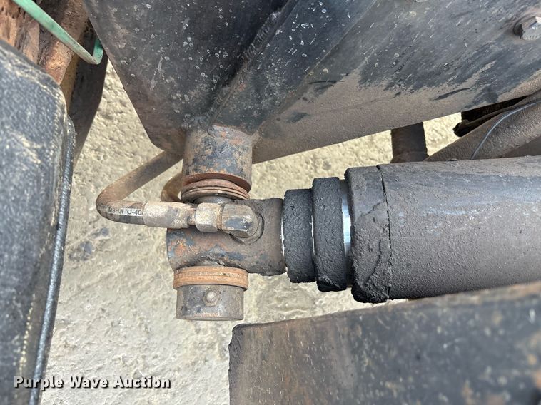 image for item EC4370 2015 Kenworth T800 roll-off container truck