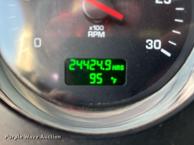 image for item EC4370 2015 Kenworth T800 roll-off container truck