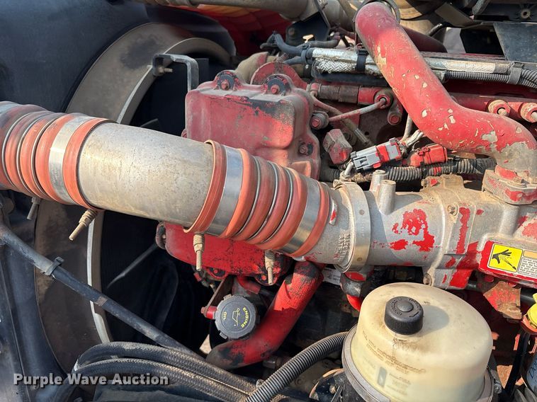 image for item EC4370 2015 Kenworth T800 roll-off container truck