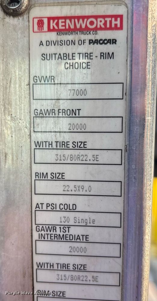 image for item EC4370 2015 Kenworth T800 roll-off container truck