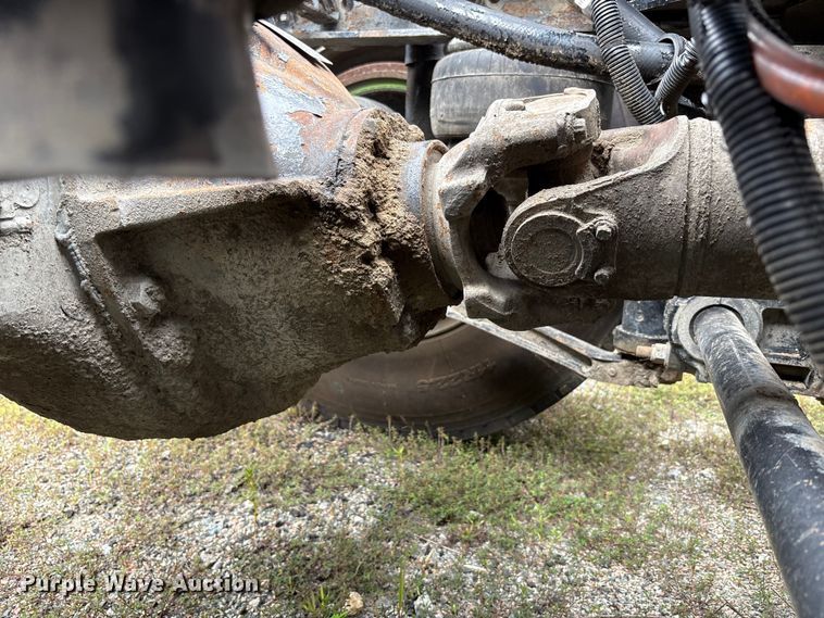 image for item EC4375 2001 Kenworth W900 semi truck