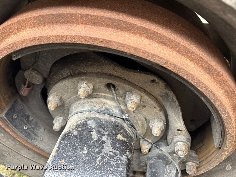 image for item EC4375 2001 Kenworth W900 semi truck