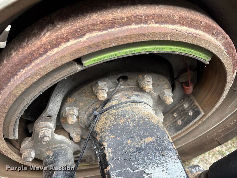 image for item EC4375 2001 Kenworth W900 semi truck