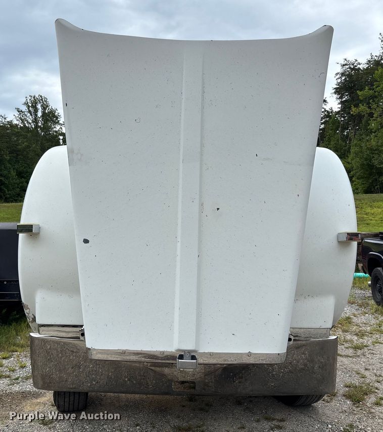 image for item EC4375 2001 Kenworth W900 semi truck