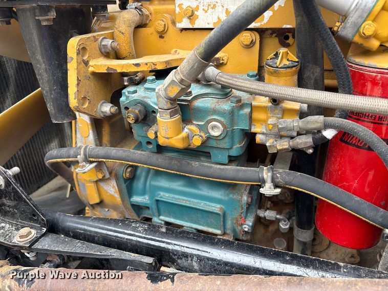 image for item EC4375 2001 Kenworth W900 semi truck