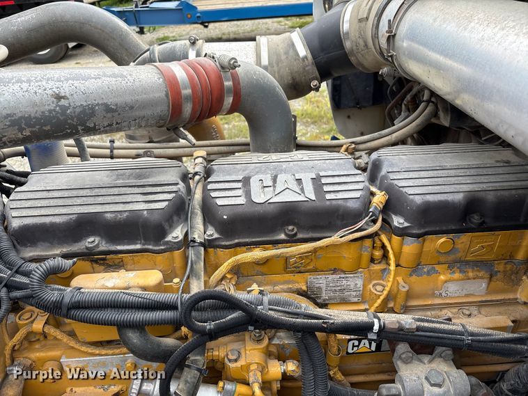 image for item EC4375 2001 Kenworth W900 semi truck