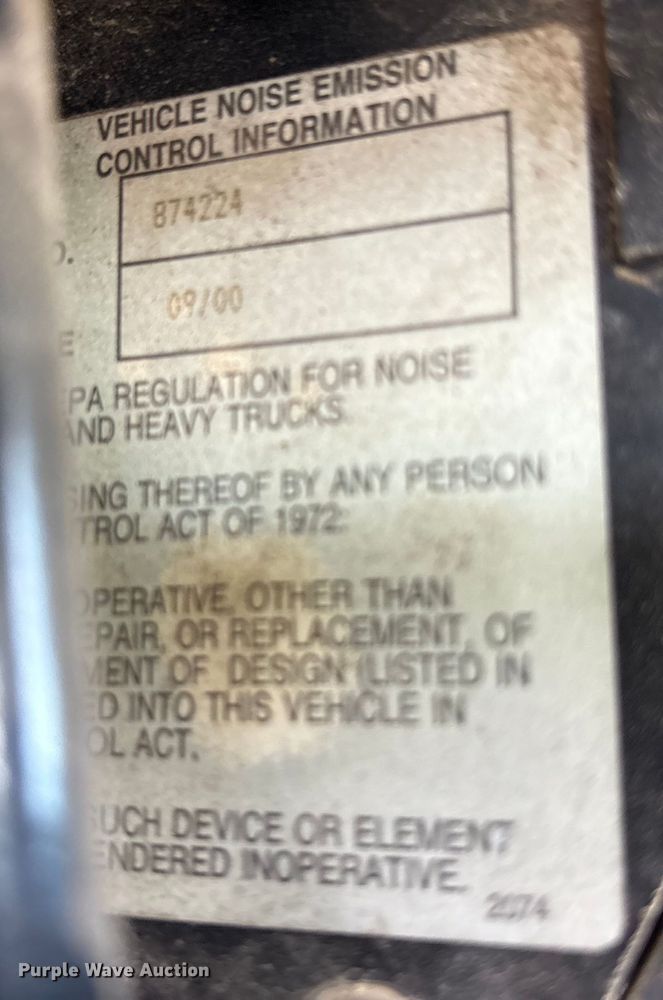 image for item EC4375 2001 Kenworth W900 semi truck