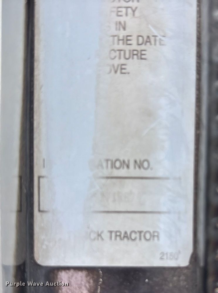 image for item EC4375 2001 Kenworth W900 semi truck