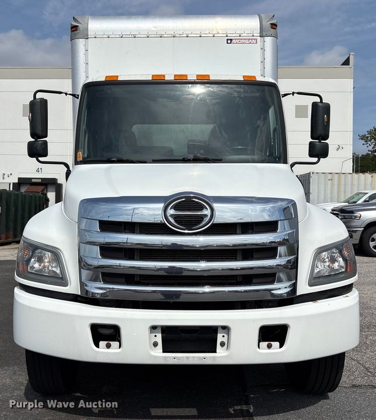 image for item EC4389 2017 Hino 268 box truck