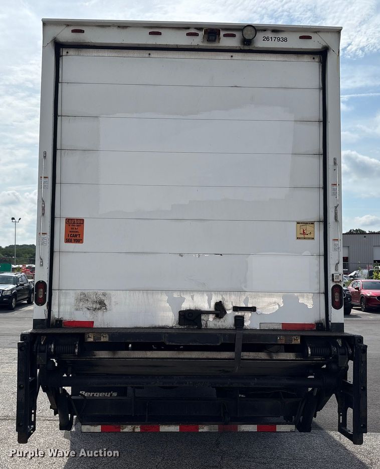 image for item EC4389 2017 Hino 268 box truck