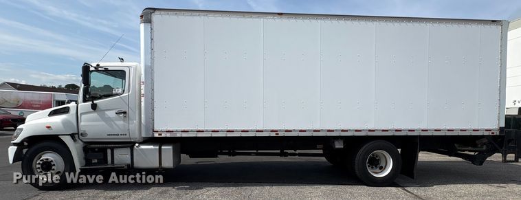 image for item EC4389 2017 Hino 268 box truck