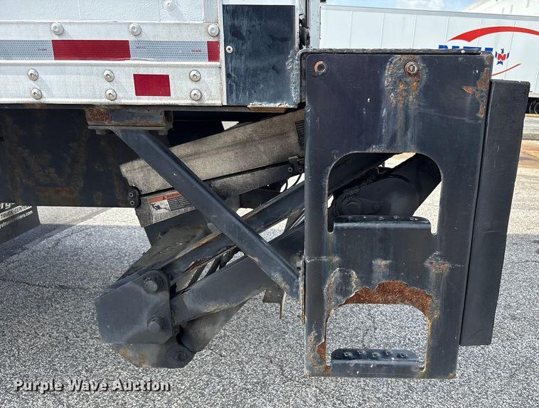 image for item EC4389 2017 Hino 268 box truck