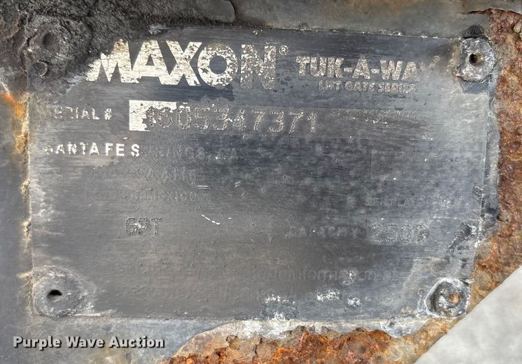 image for item EC4389 2017 Hino 268 box truck