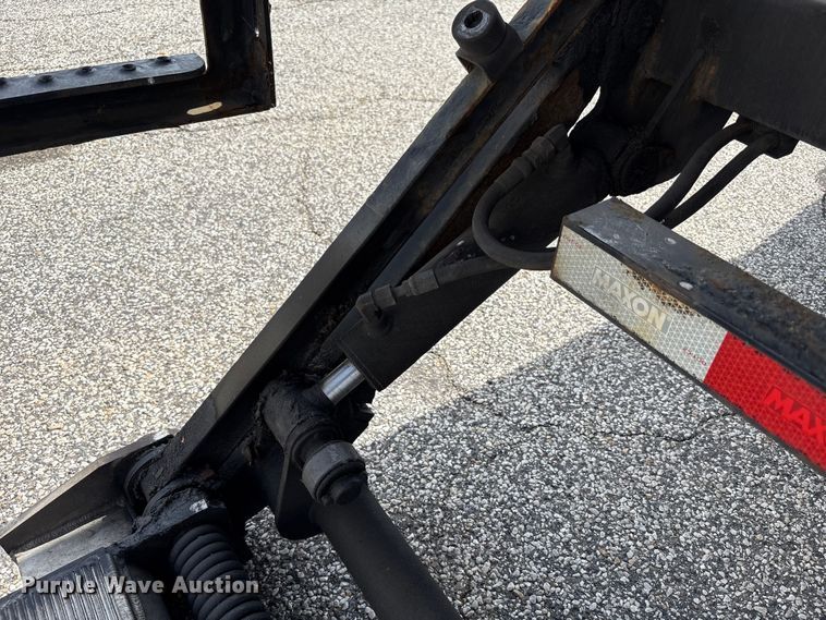 image for item EC4389 2017 Hino 268 box truck