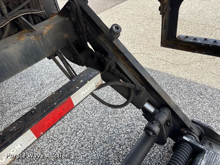 image for item EC4389 2017 Hino 268 box truck