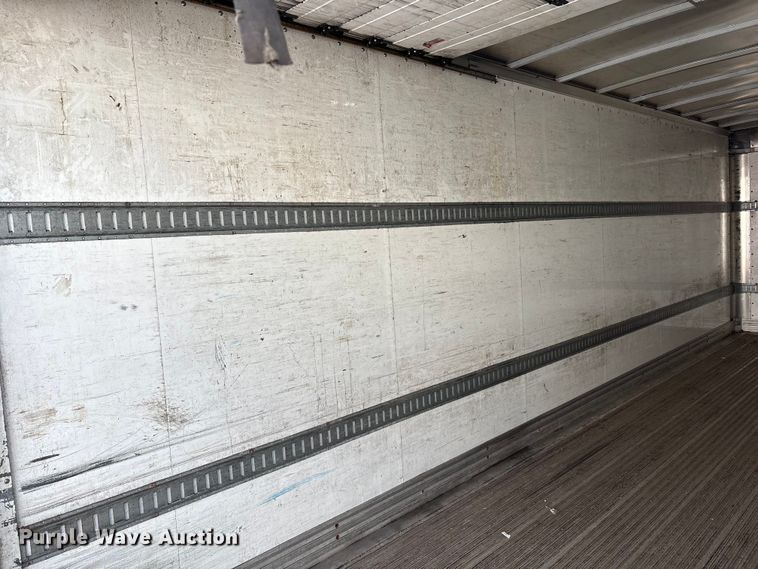 image for item EC4389 2017 Hino 268 box truck