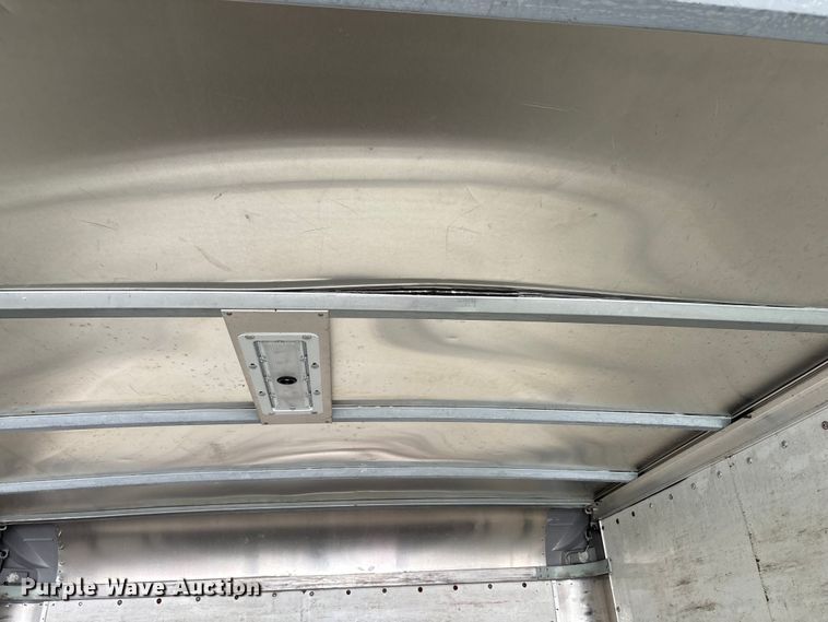 image for item EC4389 2017 Hino 268 box truck