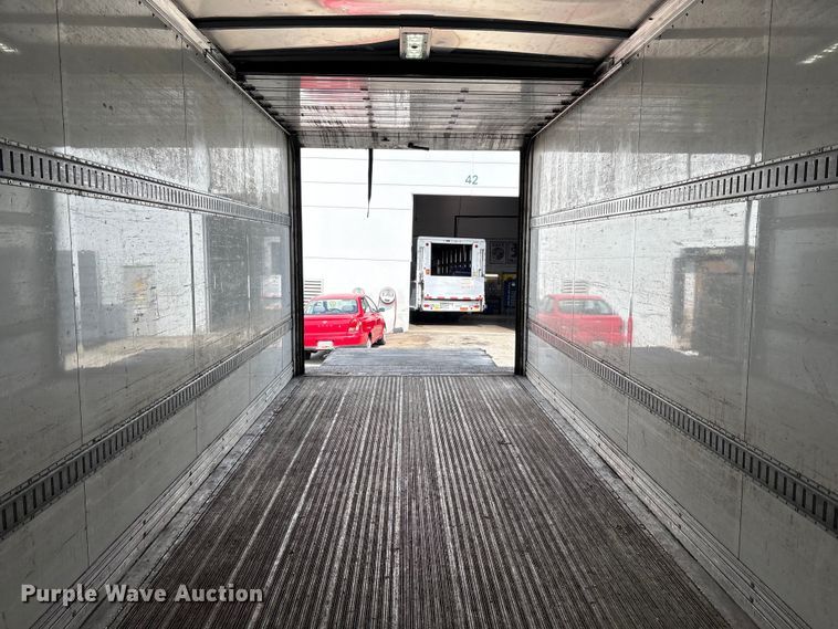 image for item EC4389 2017 Hino 268 box truck