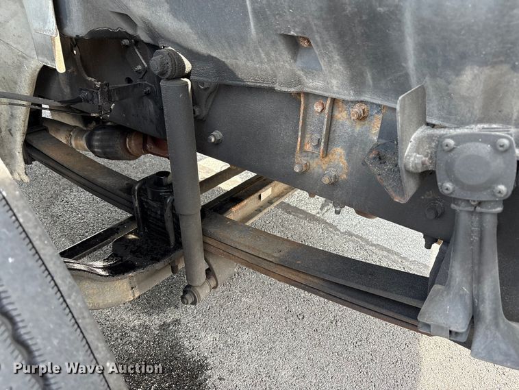 image for item EC4389 2017 Hino 268 box truck