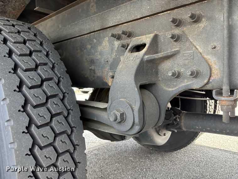 image for item EC4389 2017 Hino 268 box truck