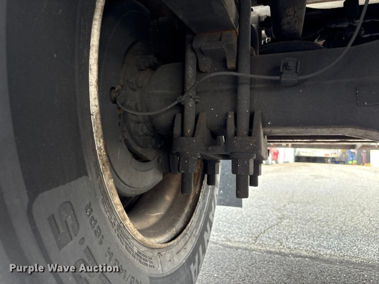 image for item EC4389 2017 Hino 268 box truck