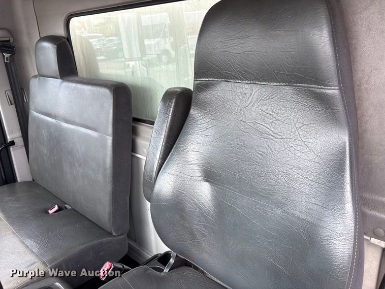 image for item EC4389 2017 Hino 268 box truck