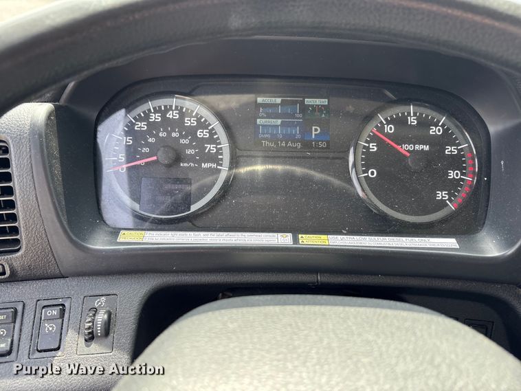 image for item EC4389 2017 Hino 268 box truck