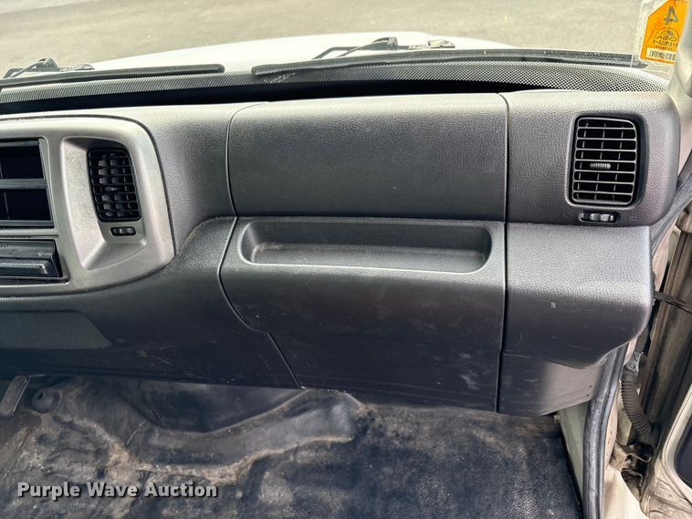 image for item EC4389 2017 Hino 268 box truck