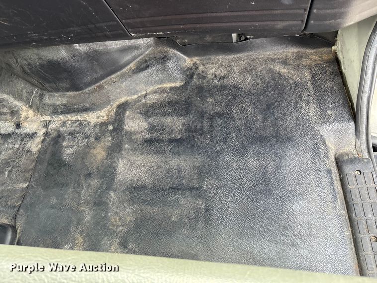 image for item EC4389 2017 Hino 268 box truck