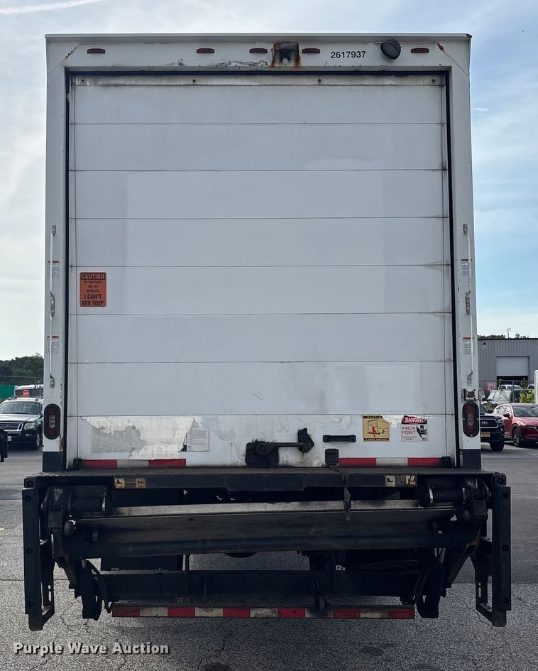 image for item EC4390 2017 Hino 268 box truck