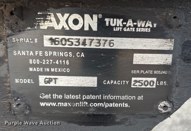 image for item EC4390 2017 Hino 268 box truck