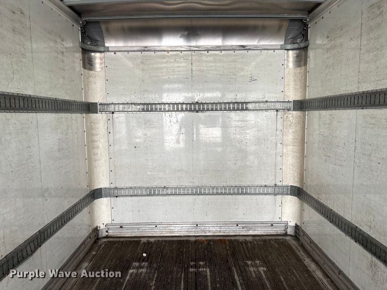 image for item EC4390 2017 Hino 268 box truck