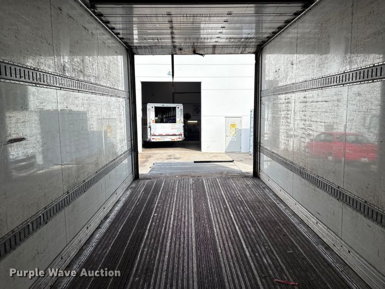 image for item EC4390 2017 Hino 268 box truck