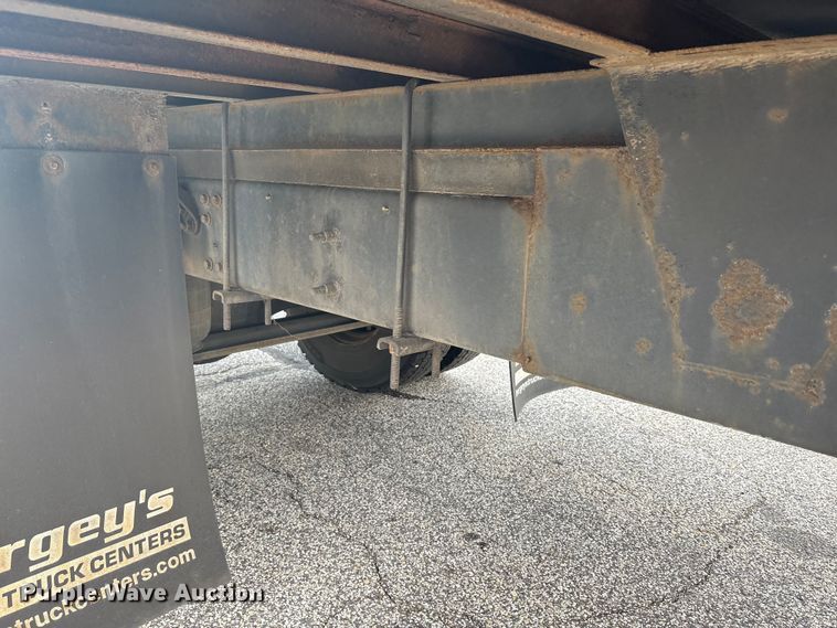 image for item EC4390 2017 Hino 268 box truck