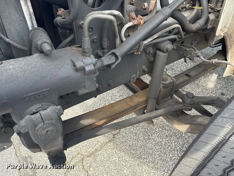 image for item EC4390 2017 Hino 268 box truck