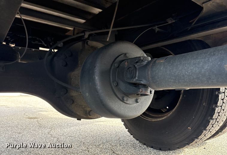 image for item EC4390 2017 Hino 268 box truck